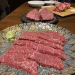 焼肉 肉萬 - 
