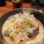 海の家 あそなる～ - (冬限定)鶏皮煮込み！ちょっとだけ七味降るん♪