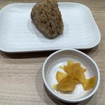 資さんうどん 大村西本町店 - かしわおにぎり
                                ¥130