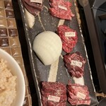 けとばし屋チャンピオン - 焼肉盛り合わせ(2人前)