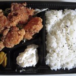 とりあん東京 - 鶏唐揚げ弁当（中味）