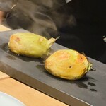 温石 - 清水の折戸ナスの炭火蒸し焼き