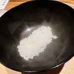 温石 - 炊き立ての新米です