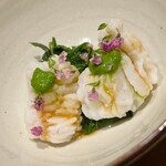 温石 - 愛知の鱧の湯引き、ネギソースです