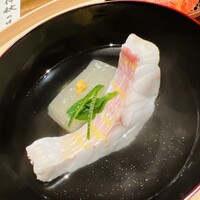 温石 - 地物のイトヨリダイ。冬瓜とトッピングの辛子の相性が抜群でした