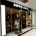 Dotoru Kohi Shoppu - 百貨店側入口。