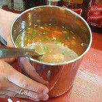 南インド料理 なんどり - ラッサム鍋のスープ
