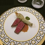 クイントカント - 牛ロースト、花ズッキーニ