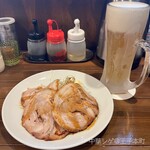 中華 シゲ - おつまみ叉焼と生ビール