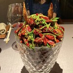 茶禅華 - 燕豆鳮翅 枝豆入り手羽餃子の唐辛子炒め