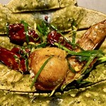 茶禅華 - 燕豆鳮翅 枝豆入り手羽餃子の唐辛子炒め