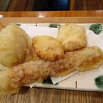 切麦や 甚六 - 冷かけうどん（特盛）、親子ちくわ天1,400円