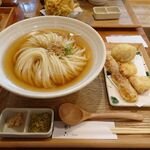 切麦や 甚六 - 冷かけうどん（特盛）、親子ちくわ天1,400円