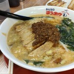 テンホウ  - 肉揚げタンタン麺、910-140円。