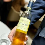 Restaurant KEI - ドメーヌ・ディズノのトカイ。
      トカイ、初めて飲んだかも。爽やかな甘さで、これは好みのデザートワインです♪