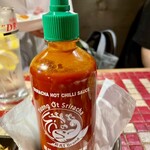 七輪焼鳥バル FUNKY JUNK FULL CHICKEN - チリソース