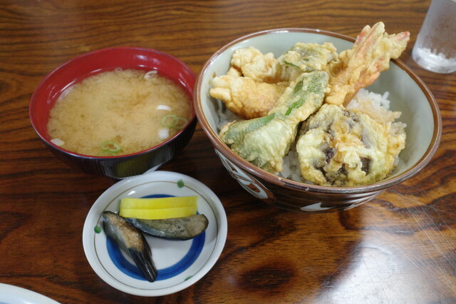 味の家 まさる - 本宮（食堂）の写真