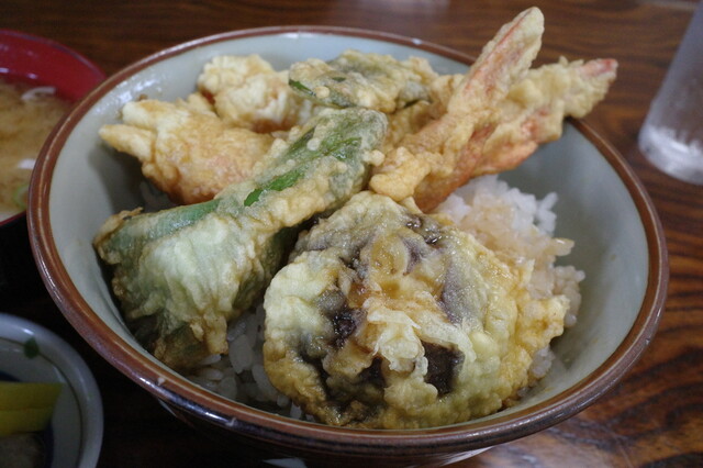 味の家 まさる - 本宮（食堂）の写真