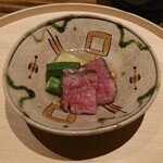 温石 - 知床牛と折戸茄子の炭火焼き､おくら