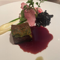 ラ・ロシェル 南青山 - 鹿肉を選びました！私と母は少し臭みを感じましたが、父と兄は美味しいと喜んでました！