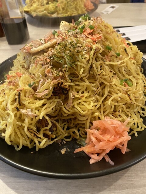 焼きそば＆PaPiプリン ふみの山 - 五稜郭公園前（焼きそば）の写真