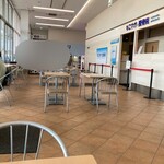 カインズ キッチン - イートインコーナー