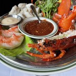 Wolfgang's Steakhouse by Wolfgang Zwiener - ジャンボシュリンプ、ジャンボクラブミート、ロブスター UP