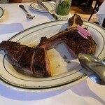 Wolfgang's Steakhouse by Wolfgang Zwiener - ポーターハウスステーキ