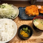 とんかつ ひなた食堂 - 定食全体