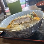 昭和軒 - 分厚いカツ！