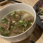 お好み焼き 遊人里 - 牛すじ煮込み