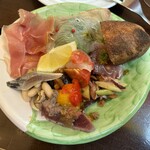 トラットリア エ ピッツェリア アミーチ - 