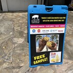 Kono’s - Kono’s WAIKIKI 看板