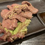 大衆焼肉 大山 - 牛レバー刺し　低温調理