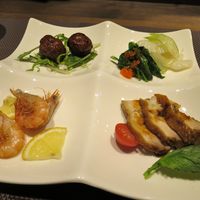 施家菜 - 特製前菜四品盛り