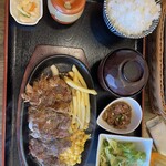 ステーキ&ハンバーグ 前田亭 - 