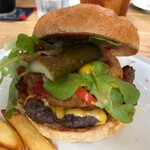 キママアベニュー - チーズバーガー（ピクルス追加）
