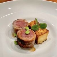 スリオラ - ⑤ミルクラムの炭火焼き ヤギミルクのトリハ