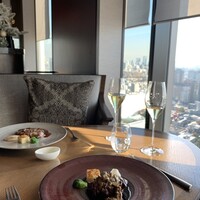 DINING & BAR TABLE 9 TOKYO - 