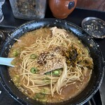 無鉄砲しゃばとん - 辛子高菜、ゴマ、ニンニク醤油かけ