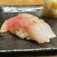 鮨 せいざん - [おまかせ握り 4400円] 3品目 ソイ