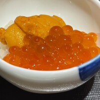 鮨 せいざん - [おまかせ握り 4400円] 13品目 小丼 イクラと小川のバフンウニ