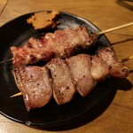 もつ焼き にんべん - はらみ、たん