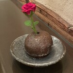 インド料理 想いの木 - バラの一輪挿し