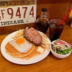 カフェ マチルダ - 9月限で 自家製ランバージャックハムエッグパンケーキ