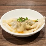 炭火焼肉 久 - 魔久コース 水餃子