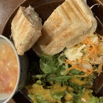 Ryokuyuu Shokudo & SPACE - 