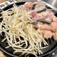 十勝ハーブ牛焼肉 MONMOM - 