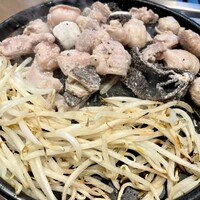 十勝ハーブ牛焼肉 MONMOM - 