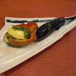 千松しま - 焼き海鞘(ほや)と長茄子漬。